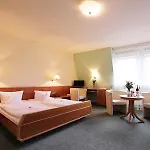 Zum Boehm Hotel Roth (Bavaria)