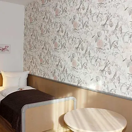 Zum Boehm Hotel Roth (Bavaria)